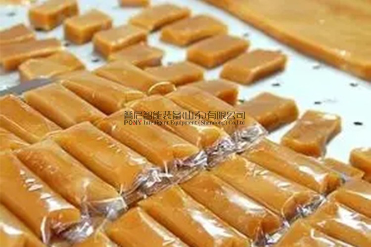 復(fù)烘是果蔬糕烘干工藝的關(guān)鍵，果蔬糕烘干機的使用技巧